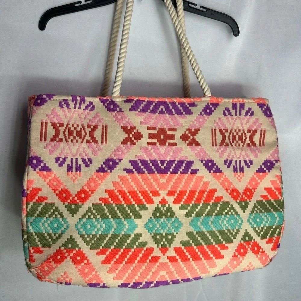 Judith March Colorful Geometric Tote Bag with Pouch pre owned Exellent condition